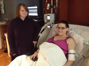 Leah and her older sister Eden before Piper was born