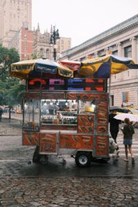 Hot dog cart in New York CityImage source: Hugo Breyer @ Unsplash