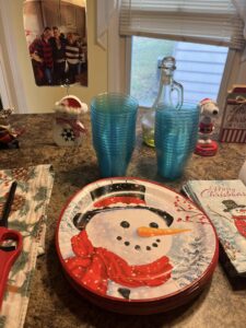 Cute snowman plates and napkins